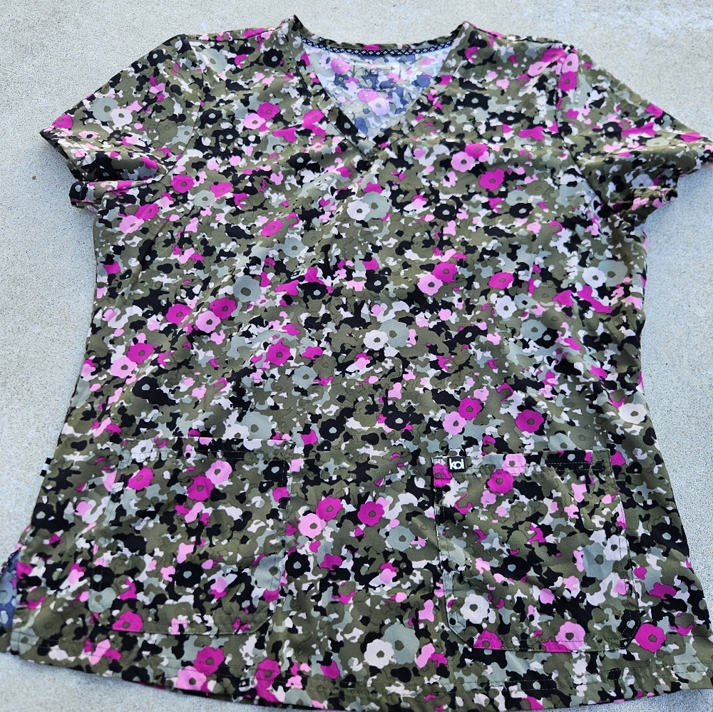 Koi scrubs top Large
